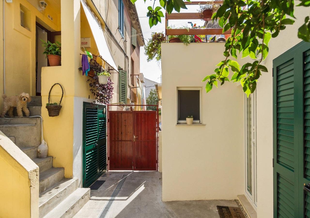Guest House Varos Split Exterior photo